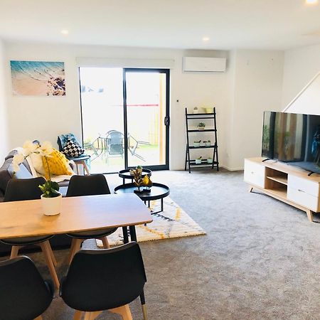 Arena,Railway Station Townhouse With Free Car Park Lejlighed Christchurch Eksteriør billede
