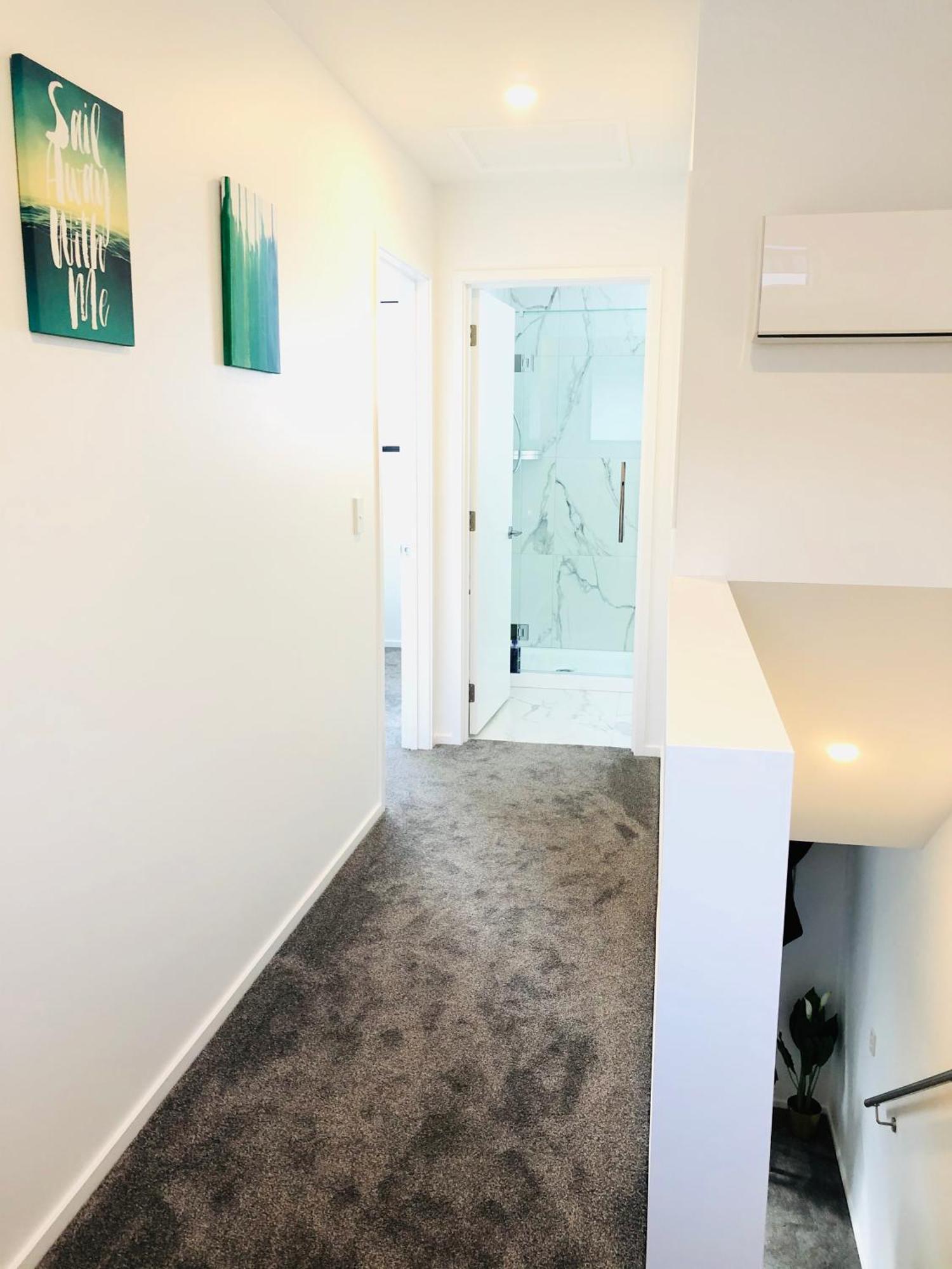 Arena,Railway Station Townhouse With Free Car Park Lejlighed Christchurch Eksteriør billede