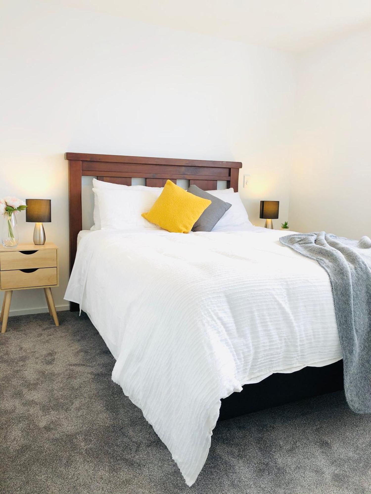 Arena,Railway Station Townhouse With Free Car Park Lejlighed Christchurch Eksteriør billede