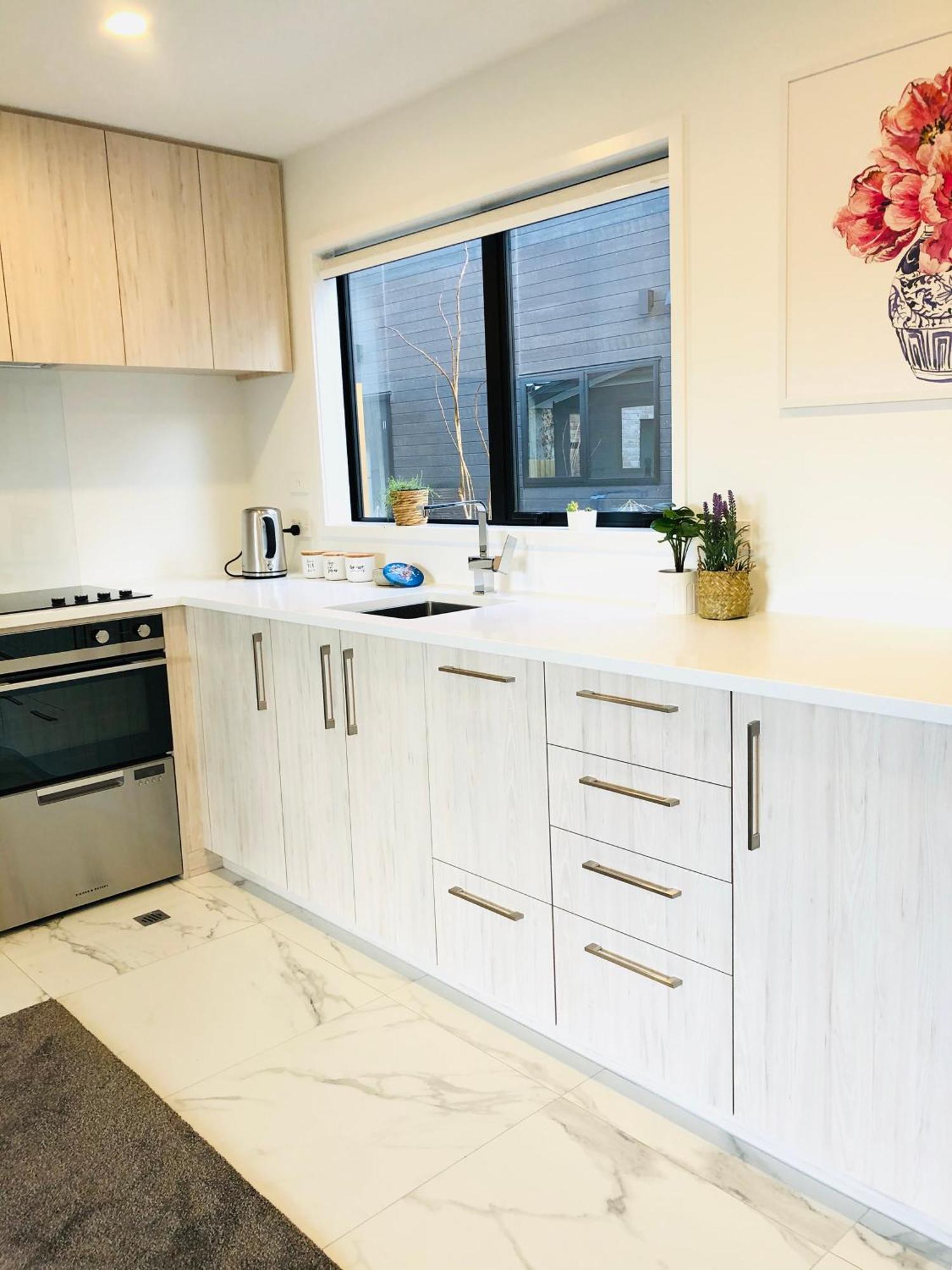 Arena,Railway Station Townhouse With Free Car Park Lejlighed Christchurch Eksteriør billede