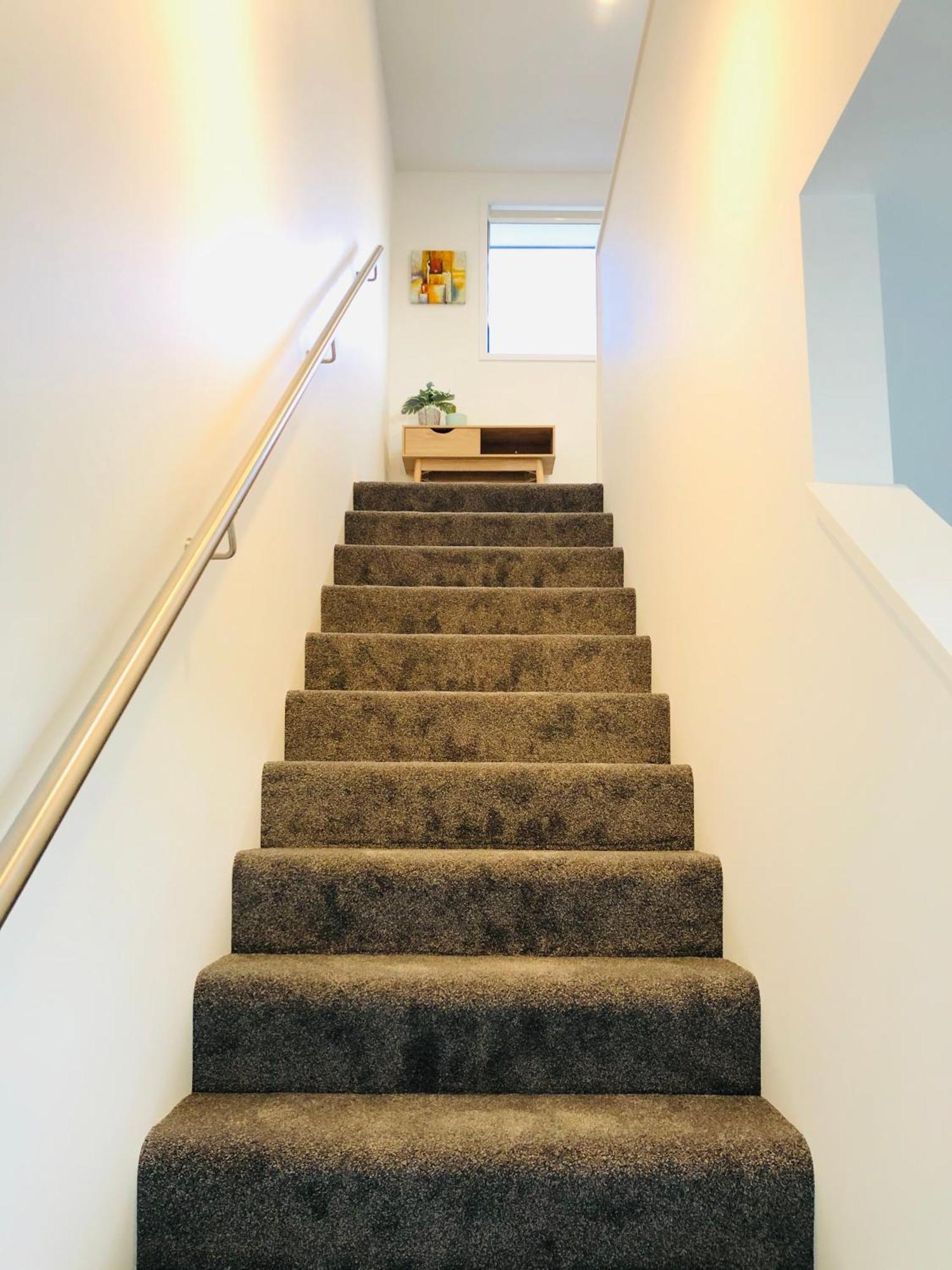 Arena,Railway Station Townhouse With Free Car Park Lejlighed Christchurch Eksteriør billede
